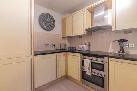 2 bedroom apartment to rent, Edward England Wharf, Cardiff CF10