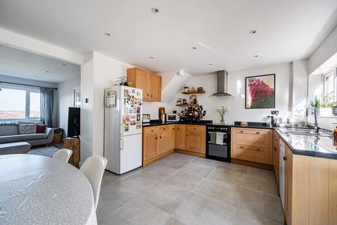 3 bedroom semi-detached house for sale, Valleyside, Kingshill, Swindon, SN1