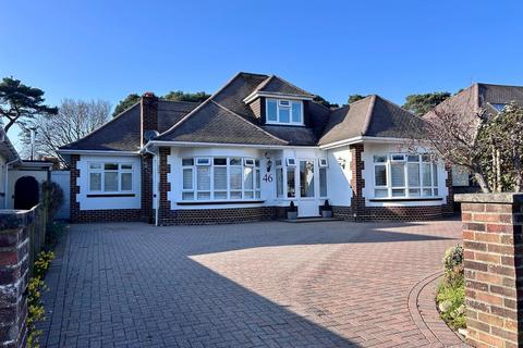 4 bedroom chalet for sale, Dulsie Road, TALBOT WOODS, BH3