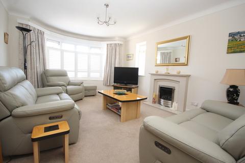 4 bedroom chalet for sale, Dulsie Road, TALBOT WOODS, BH3