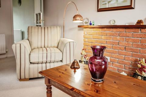 2 bedroom semi-detached house for sale, Ringwood Road, Bingham, Nottingham, Nottinghamshire, NG13