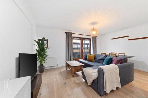 3 bedroom apartment for sale, Waterson Street, London, E2