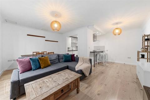 3 bedroom apartment for sale, Waterson Street, London, E2