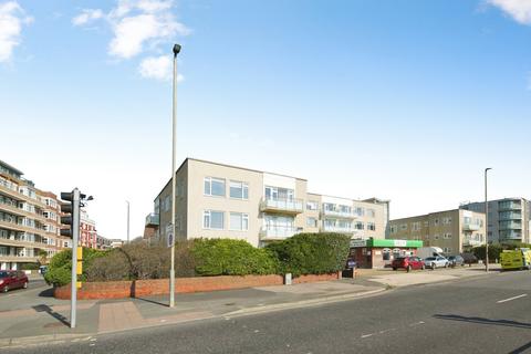 1 bedroom flat for sale, Kingsway, Hove, East Sussex, BN3