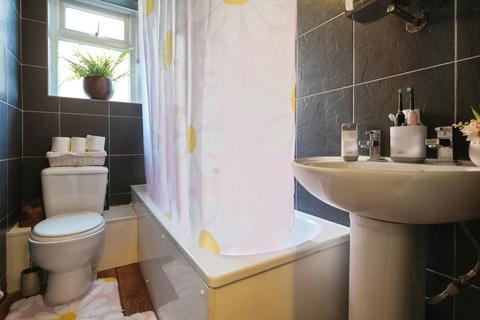 1 bedroom flat for sale, Kingsway, Hove, East Sussex, BN3