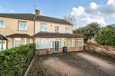 undefined, Gammons Lane, Watford, Hertfordshire,