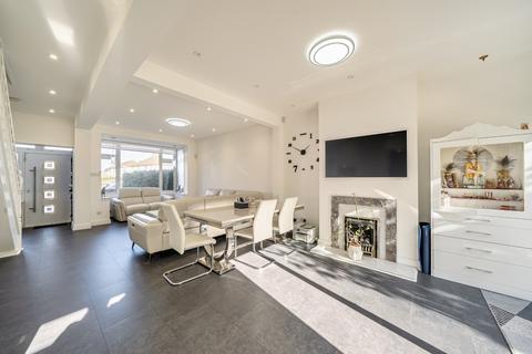 undefined, Gammons Lane, Watford, Hertfordshire,