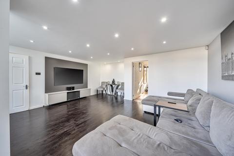 undefined, Gammons Lane, Watford, Hertfordshire,