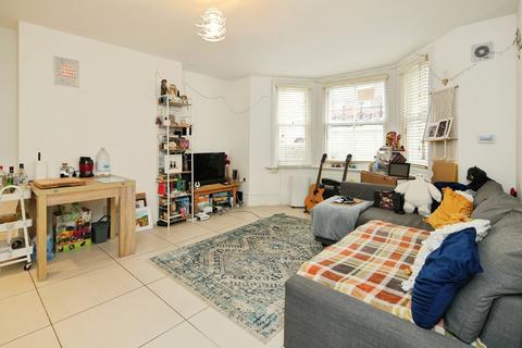 2 bedroom flat for sale, Eaton Road, HOVE, East Sussex, BN3