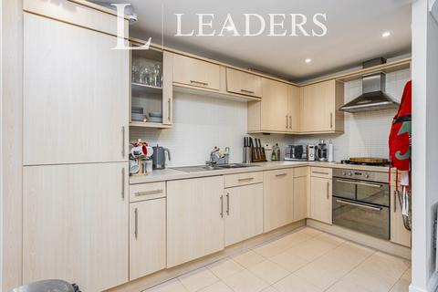 undefined, Weavers Mead, Haywards Heath, RH16