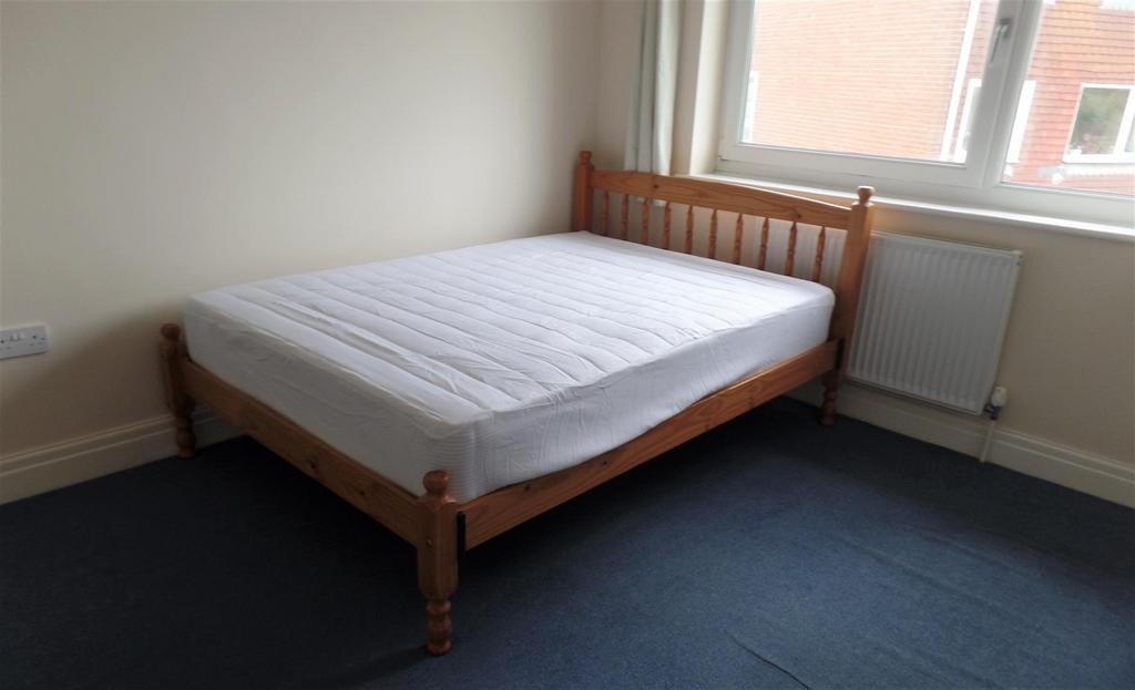 Further bedroom.jpg