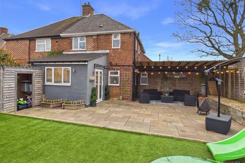 4 bedroom semi-detached house for sale, Randwick Road, Gloucester GL4
