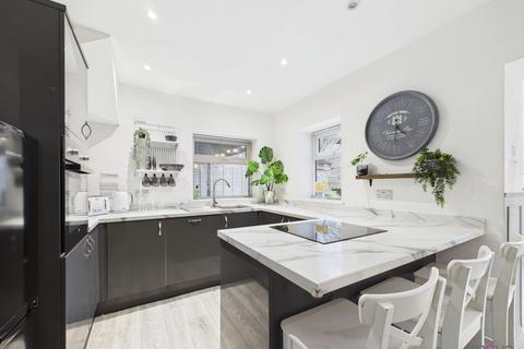4 bedroom semi-detached house for sale, Randwick Road, Gloucester GL4
