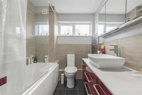 2 bedroom flat to rent, St Marys Grove, Putney SW13