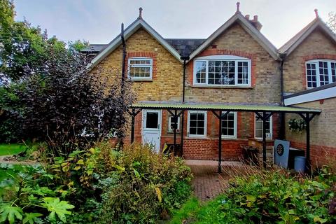 3 bedroom semi-detached house for sale, Harvel Road, Gravesend DA13