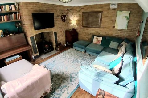 3 bedroom semi-detached house for sale, Harvel Road, Gravesend DA13