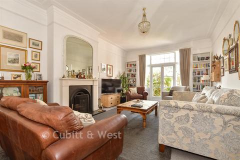 Norfolk Road, Littlehampton BN17
