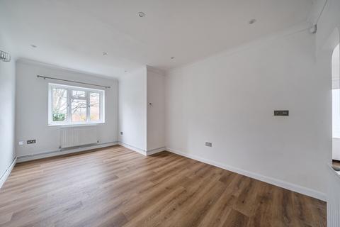 2 bedroom maisonette for sale, Arlington Lodge, Monument Hill, Weybridge, KT13