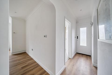 2 bedroom maisonette for sale, Arlington Lodge, Monument Hill, Weybridge, KT13