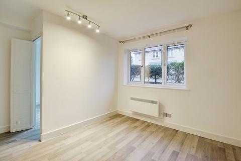 1 bedroom apartment to rent, Chiltern View Road, Uxbridge UB8