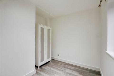 1 bedroom apartment to rent, Chiltern View Road, Uxbridge UB8