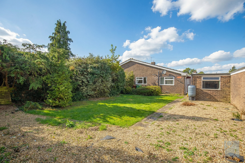 3 bedroom semi-detached bungalow for sale, Buckingham Drive, Hethersett