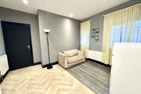 1 bedroom flat to rent, Heathfield Gardens, Brent Cross, London  NW11