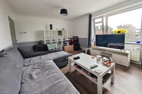 undefined, 74 Oakley Road, Southampton SO16