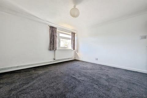 undefined, 74 Oakley Road, Southampton SO16