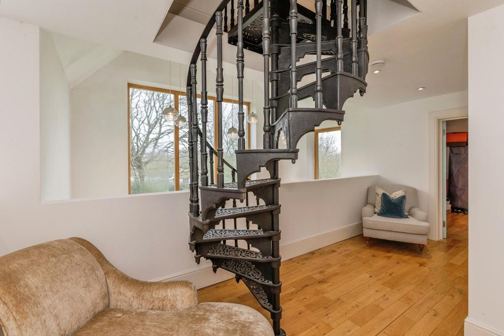 1st Floor Landing