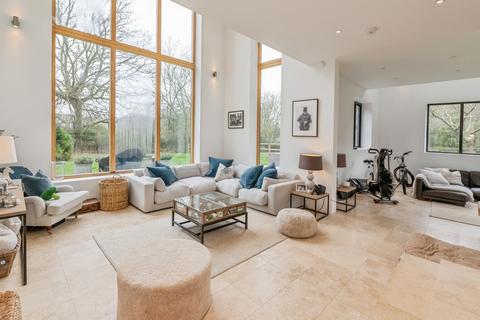 4 bedroom detached house for sale, Buckwyns Chase, Billericay, Essex, CM12