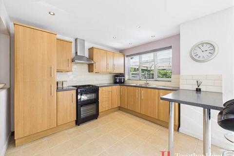 4 bedroom house for sale, Dawson Drive, Rainham