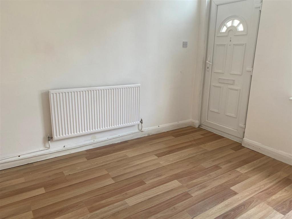 Living room 1.jpg