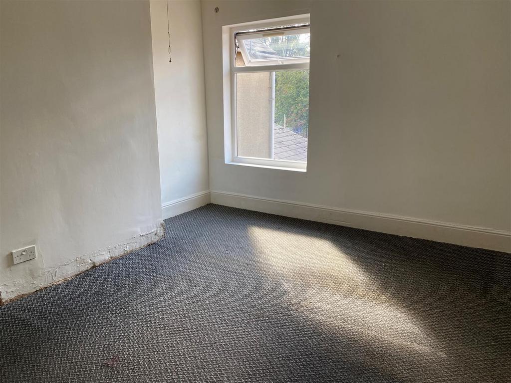 Bedroom 2.jpg