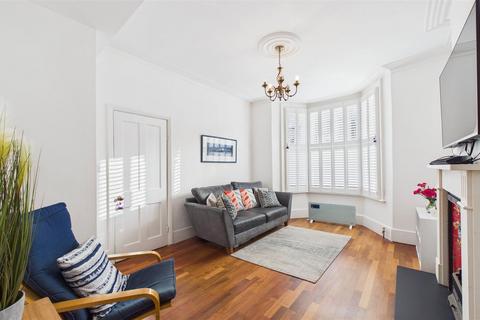 3 bedroom end of terrace house for sale, Salisbury Road, Barnet
