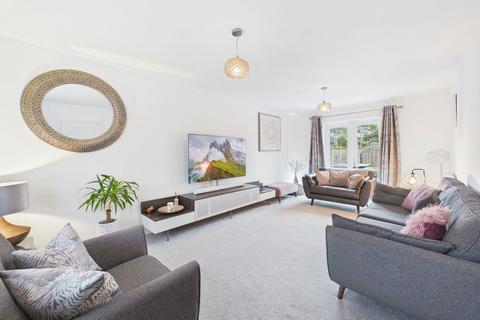 4 bedroom detached house for sale, Goldfinch Road, Melksham SN12