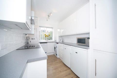 3 bedroom apartment to rent - Southgate Court, Southgate Road, de Beauvoir Town, N1