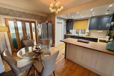 3 bedroom semi-detached house for sale, Derby Road, Derbyshire DE72