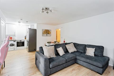 undefined, Larkspur Drive, BURGESS HILL