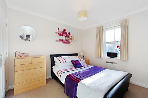 undefined, Alfred Close, Chiswick, London, W4