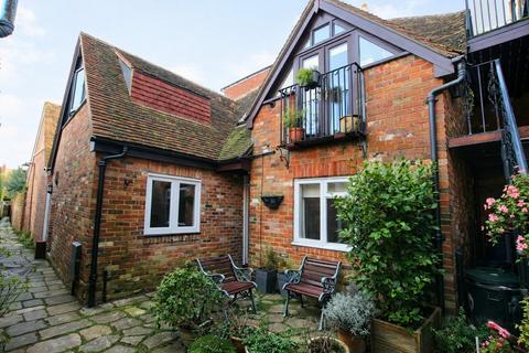 2 bedroom mews for sale, High Street, Lymington, SO41