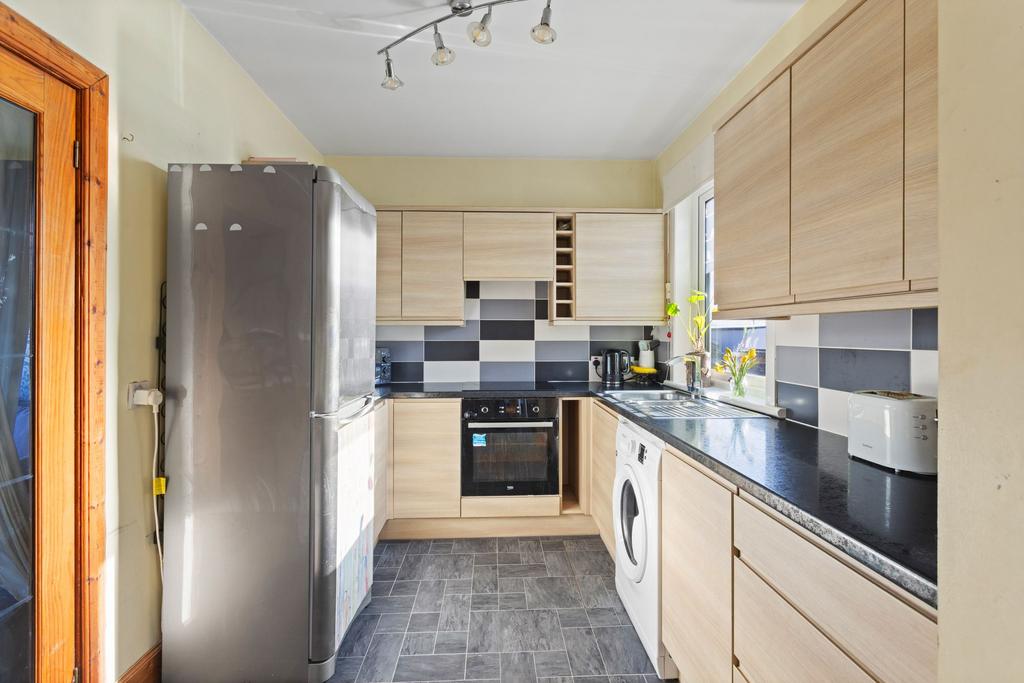 Kitchen/Dining Area