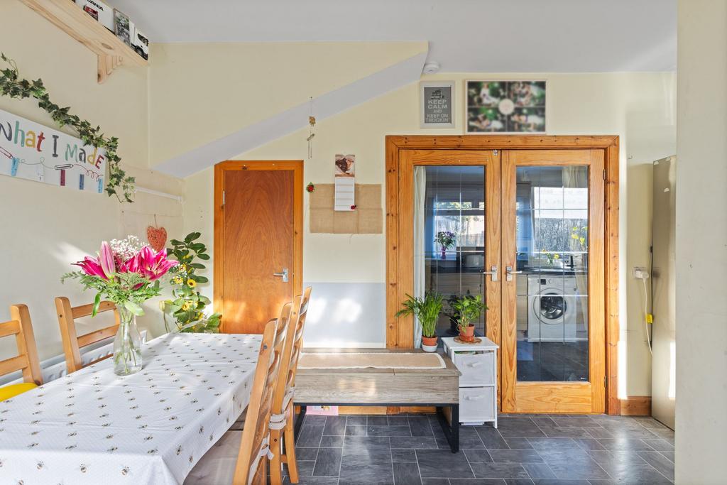 Kitchen/Dining Area