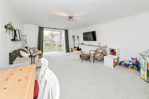 2 bedroom flat for sale, Keymer Road, Hassocks