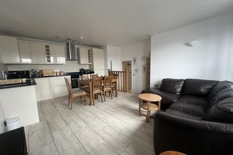 2 bedroom flat to rent, Calderwood Street, London, SE18