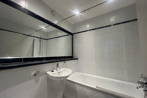 2 bedroom flat to rent, Calderwood Street, London, SE18