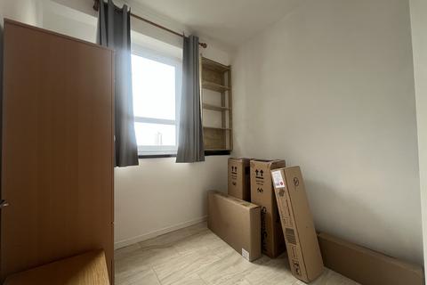 2 bedroom flat to rent, Calderwood Street, London, SE18