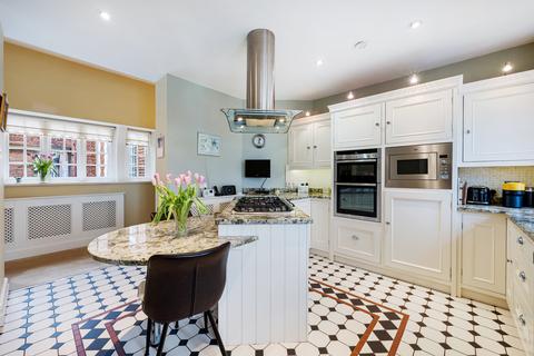 2 bedroom ground floor flat for sale, The Kent, High Grove, Ancoats Lane, Great Warford, Alderley Edge
