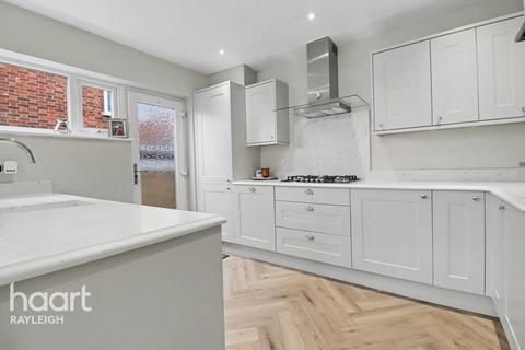 3 bedroom semi-detached house for sale, Wyburns Avenue, Rayleigh