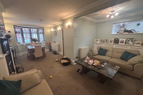 undefined, High Road, Laindon, Basildon, Essex, SS15